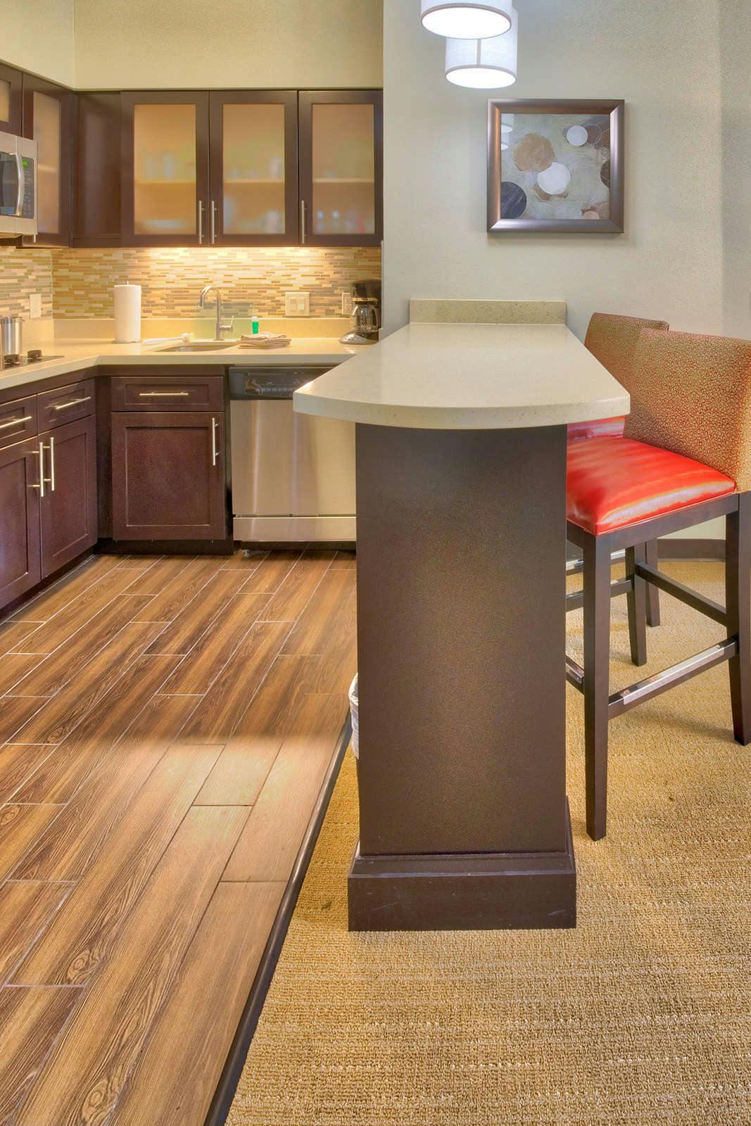 Hotel Staybridge Suites Lubbock South photo 5