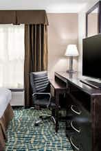 Hotel Holiday Inn Express & Suites Wyomissing photo 4