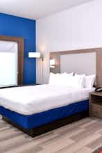 Hotel Holiday Inn Express & Suites Houston E - Pasadena photo 2