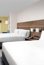 Hotel Holiday Inn Express & Suites San Antonio North - Windcrest photo 4