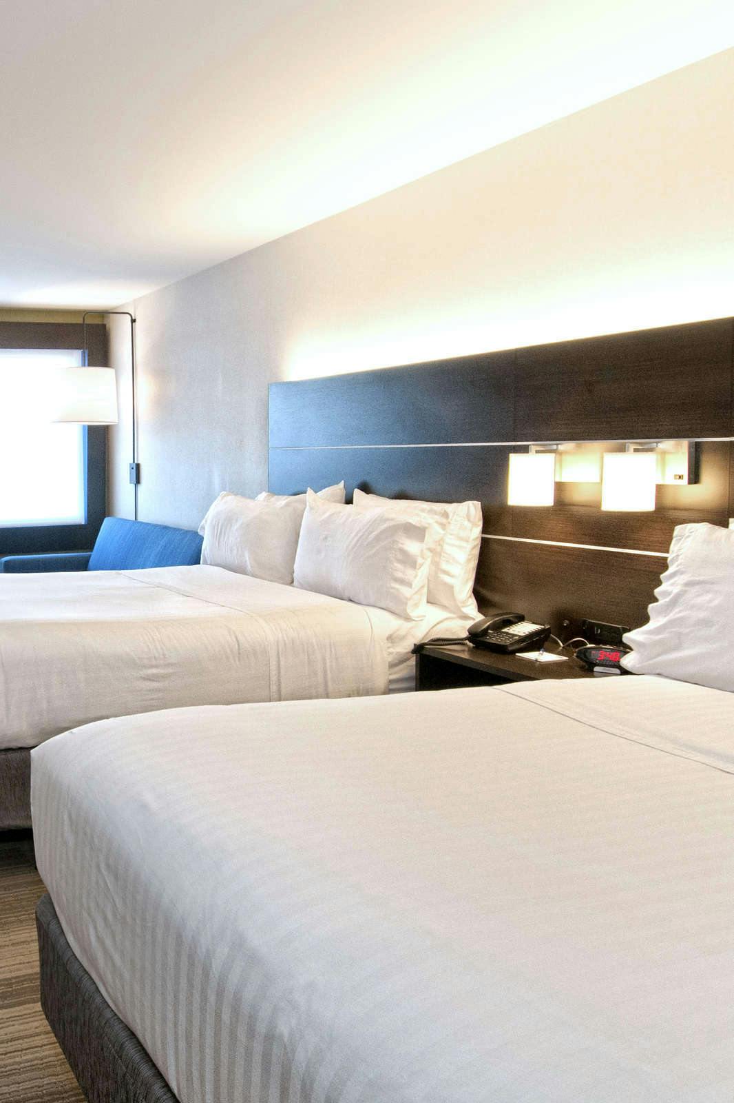 Hotel Holiday Inn Express & Suites Johnstown photo 4