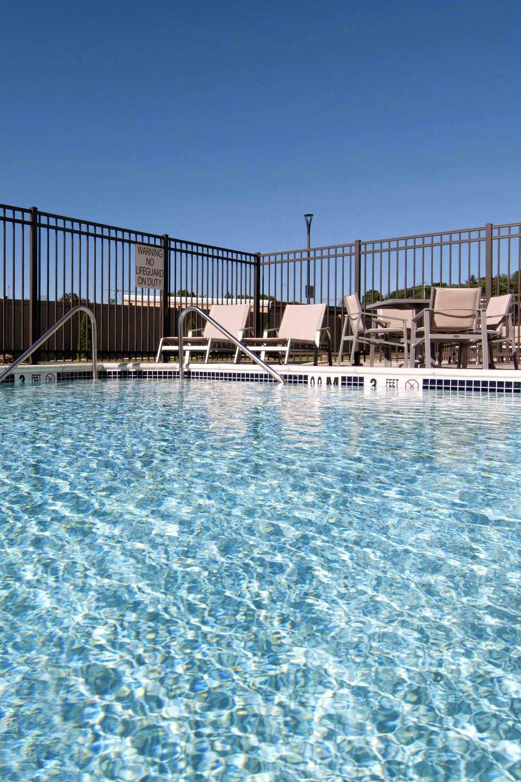 Hotel Holiday Inn Express & Suites Johnstown photo 1