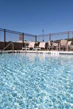Hotel Holiday Inn Express & Suites Johnstown photo 1