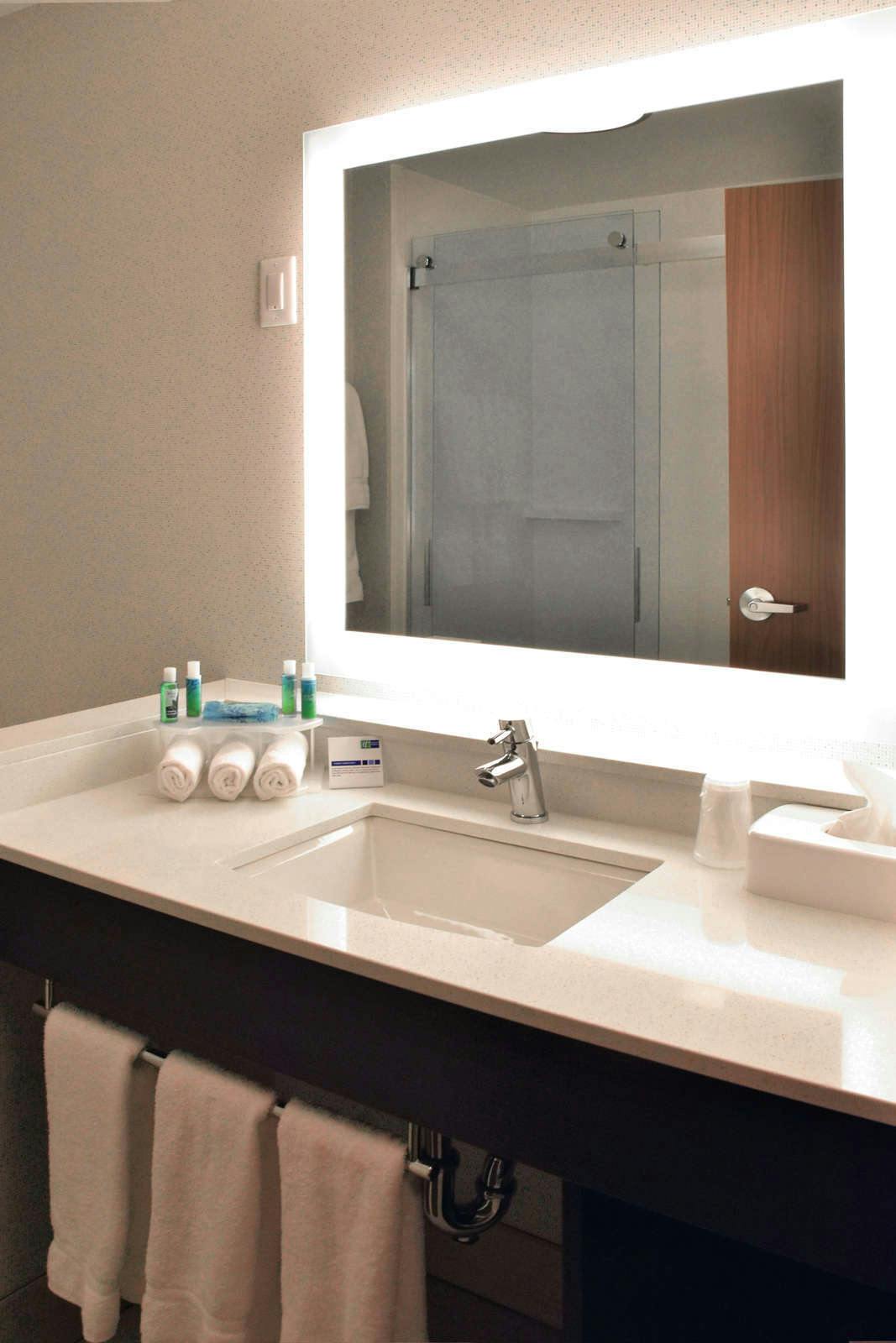 Hotel Holiday Inn Express & Suites Johnstown photo 5