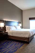 Hotel Holiday Inn Express & Suites Lancaster East - Strasburg photo 3