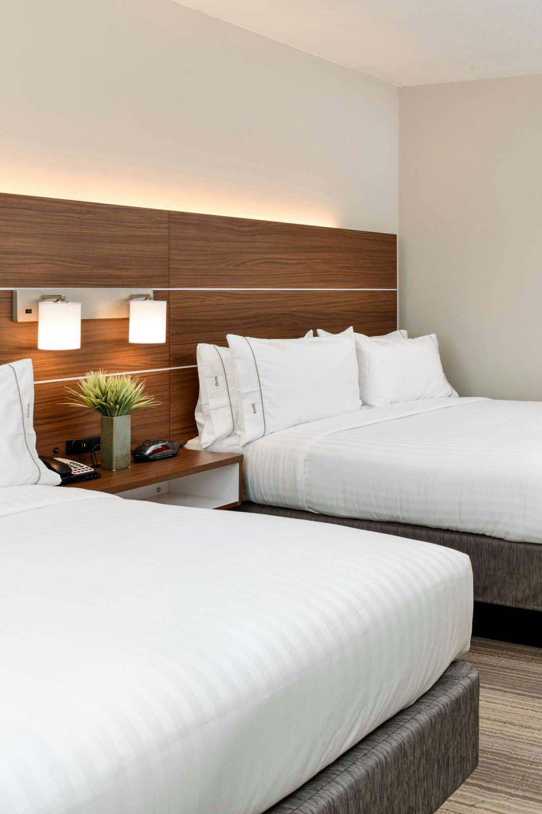 Hotel Holiday Inn Express & Suites Salem photo 3