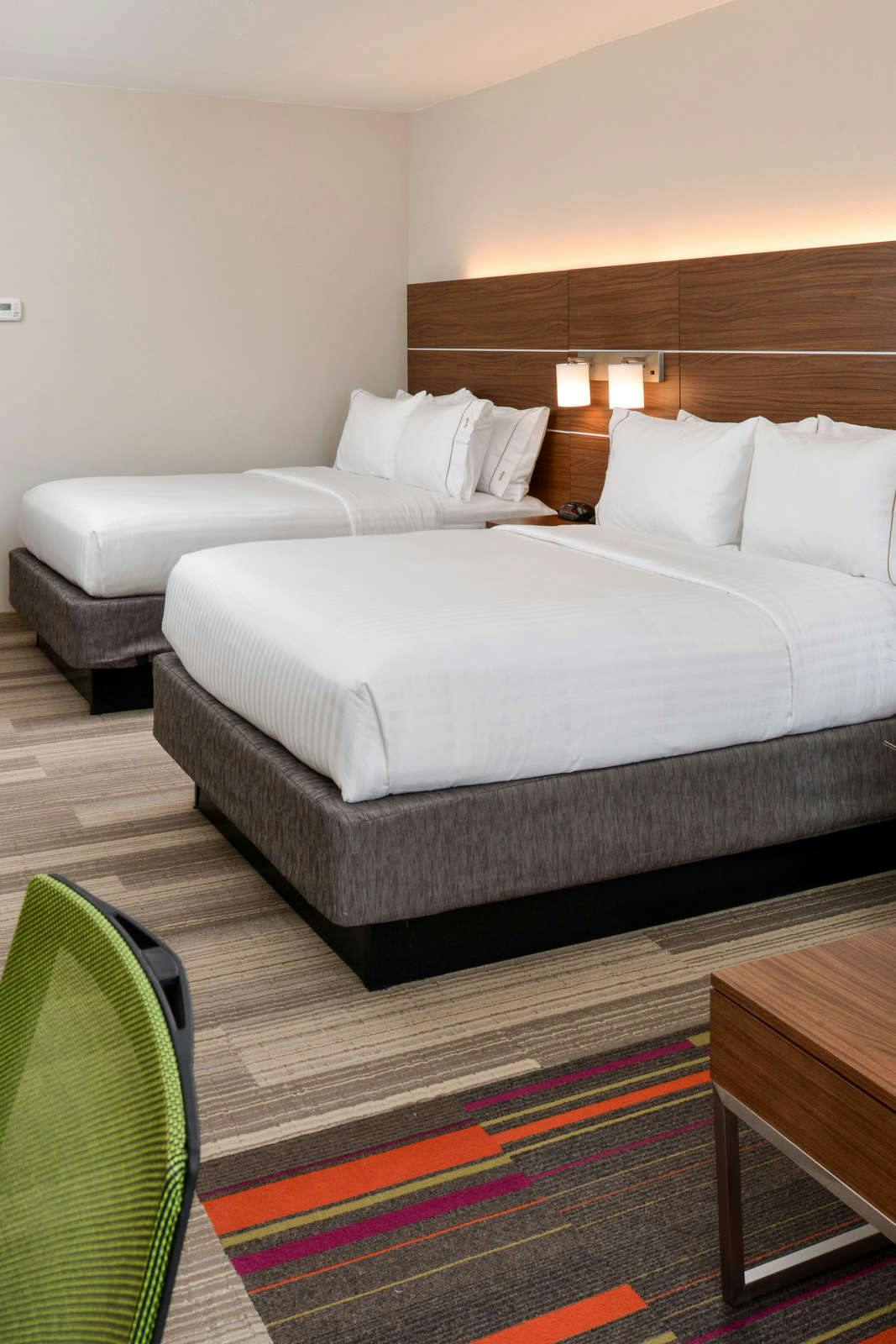 Hotel Holiday Inn Express & Suites Salem photo 5