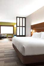 Hotel Holiday Inn Express & Suites McAllen - Medical Center Area photo 3