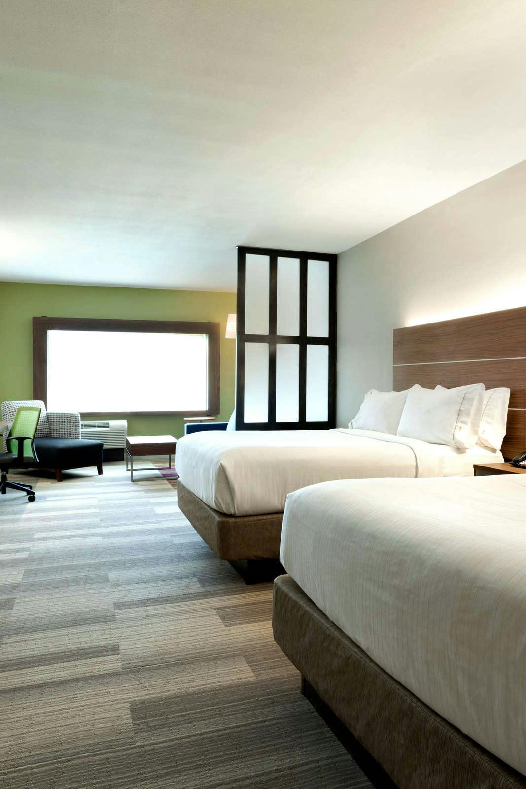 Hotel Holiday Inn Express & Suites McAllen - Medical Center Area photo 5