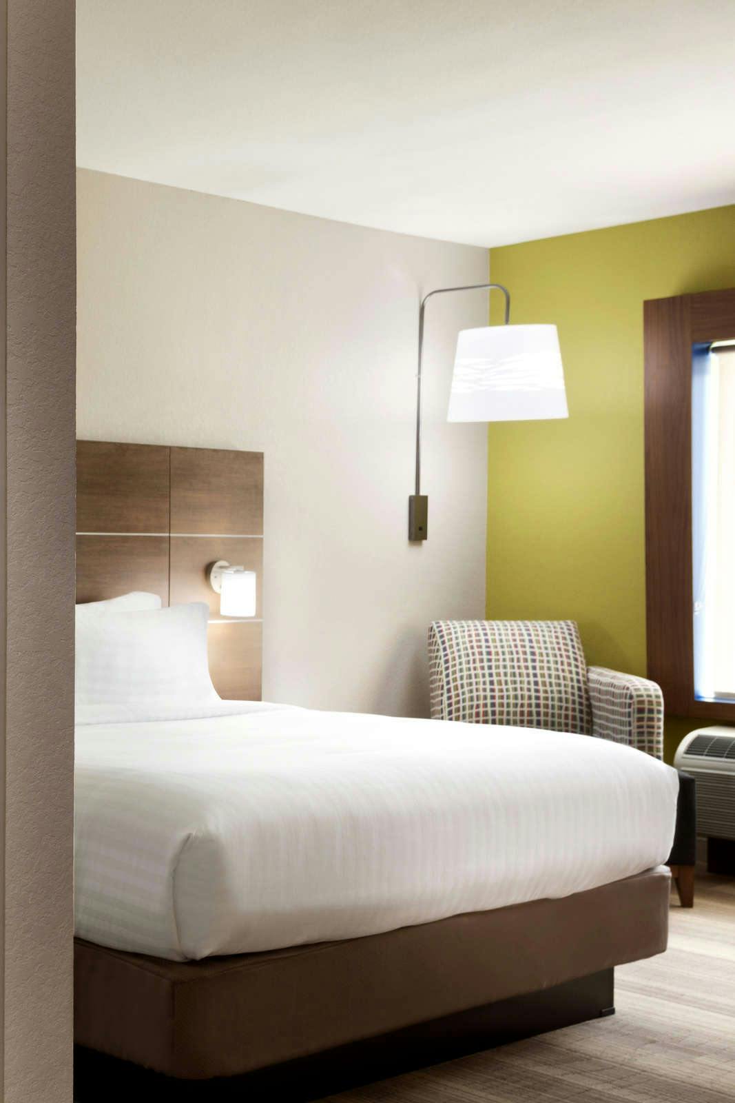 Hotel Holiday Inn Express & Suites McAllen - Medical Center Area photo 2