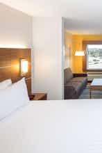 Hotel Holiday Inn Express & Suites East Peoria - Riverfront photo 4