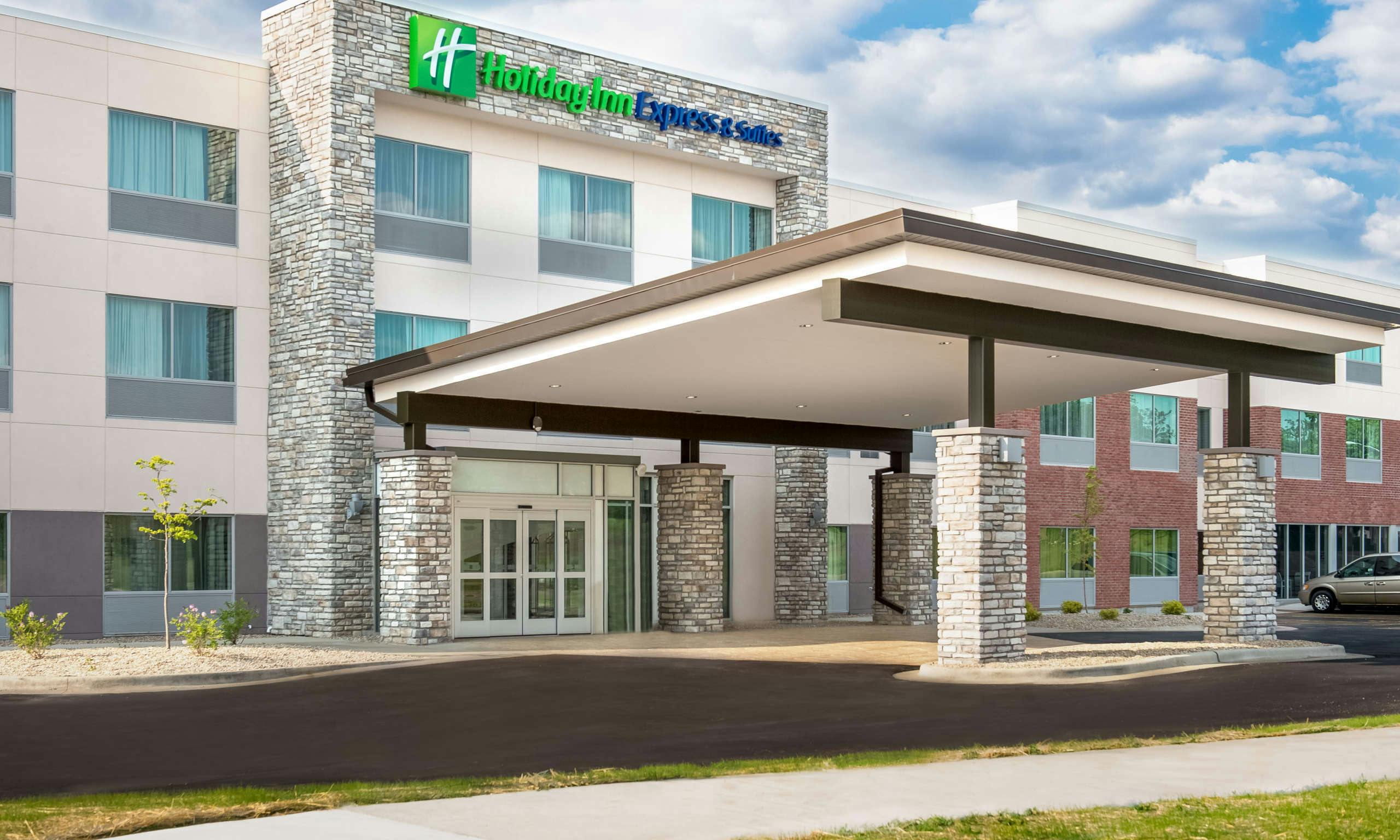 Holiday Inn Express & Suites Rock Falls