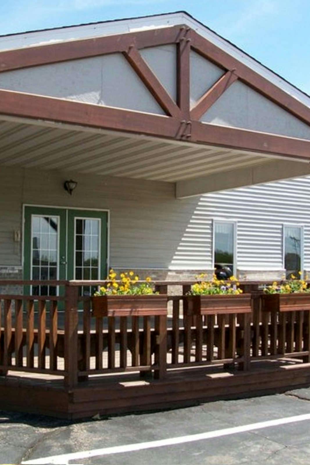 Hotel Woodlands Inn & Suites photo 1