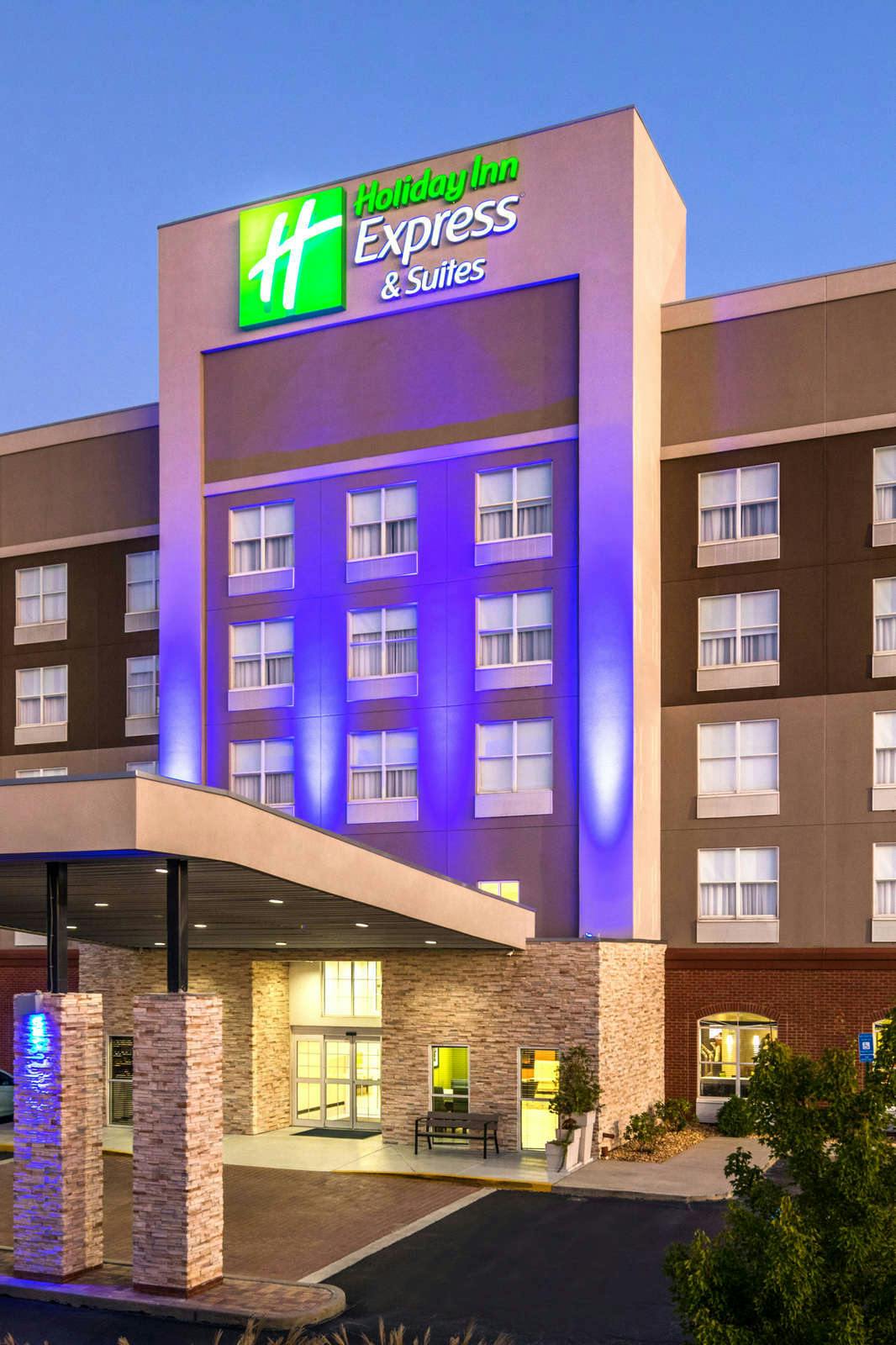 Hotel Holiday Inn Express & Suites Duluth Mall Area photo 1