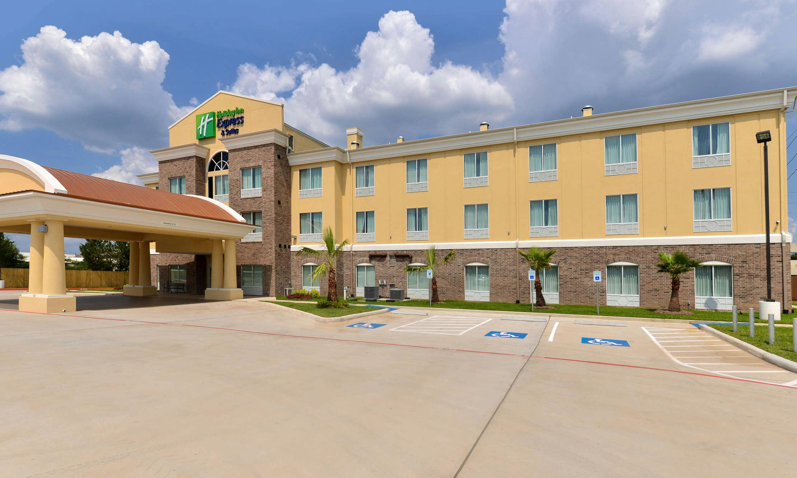 Holiday Inn Express & Suites Houston NW - Tomball Area