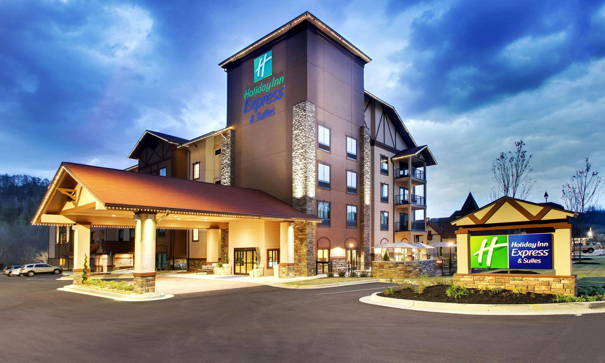 Holiday Inn Express & Suites Helen