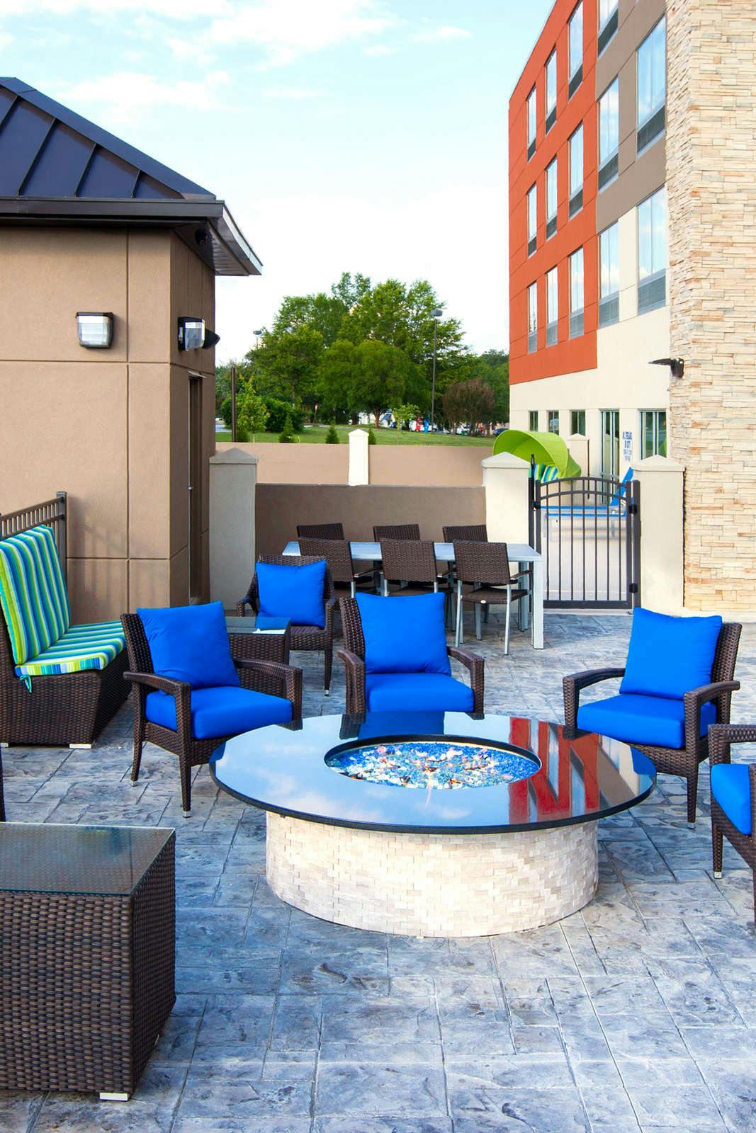 Hotel Holiday Inn Express & Suites Greenville S - Piedmont photo 1