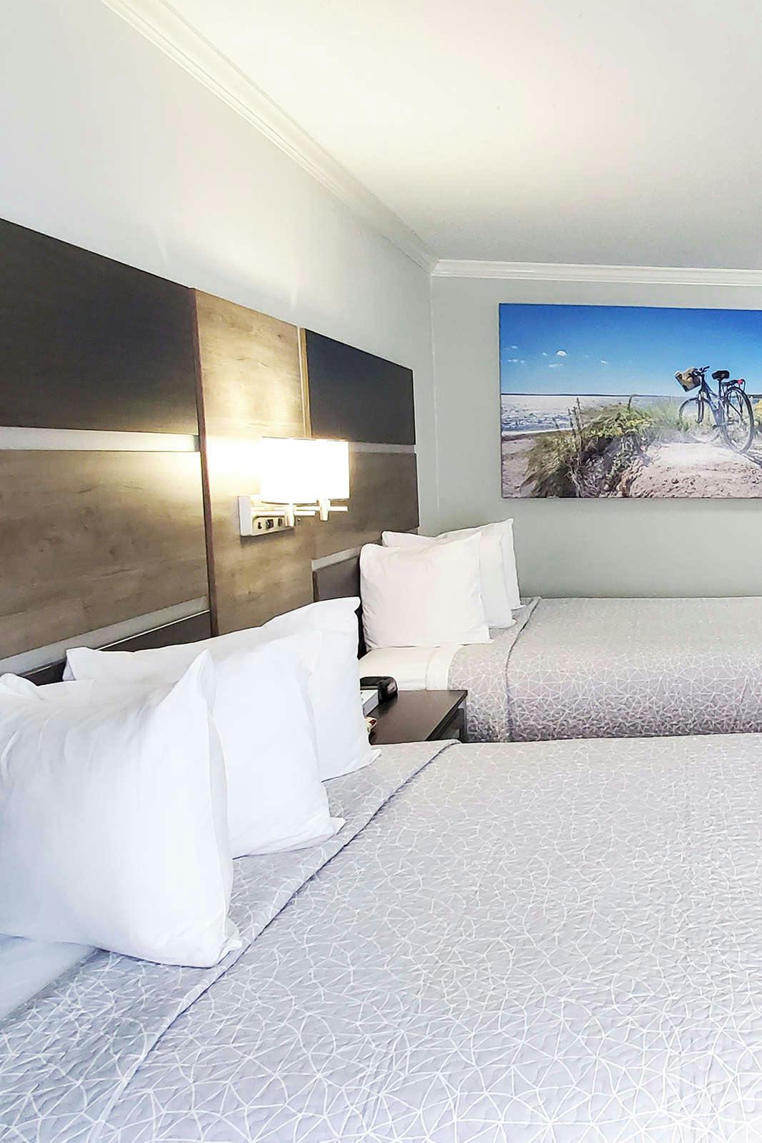 Hotel Ambassador Inn & Suites South Yarmouth photo 1