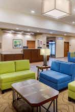 Hotel Comfort Suites Burlington Near I-5 photo 4