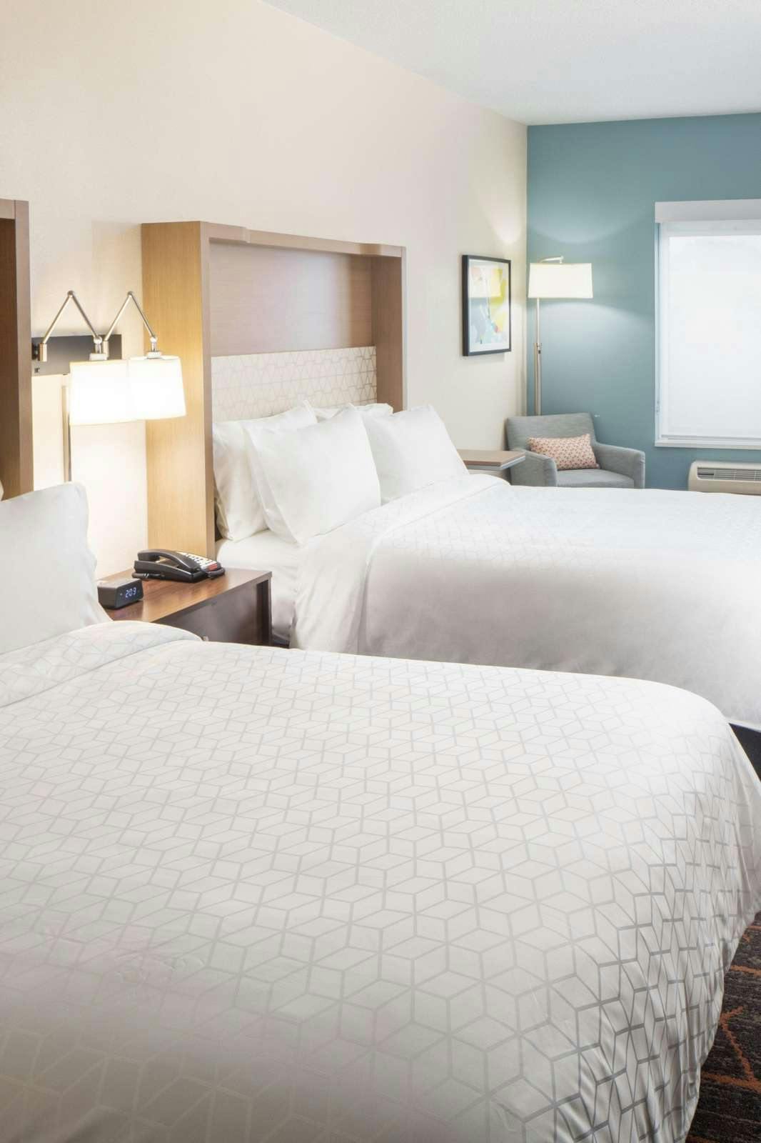 Hotel Holiday Inn Cheshire - Southington by IHG photo 1