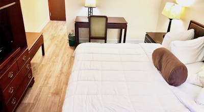 The Bicentennial Inn