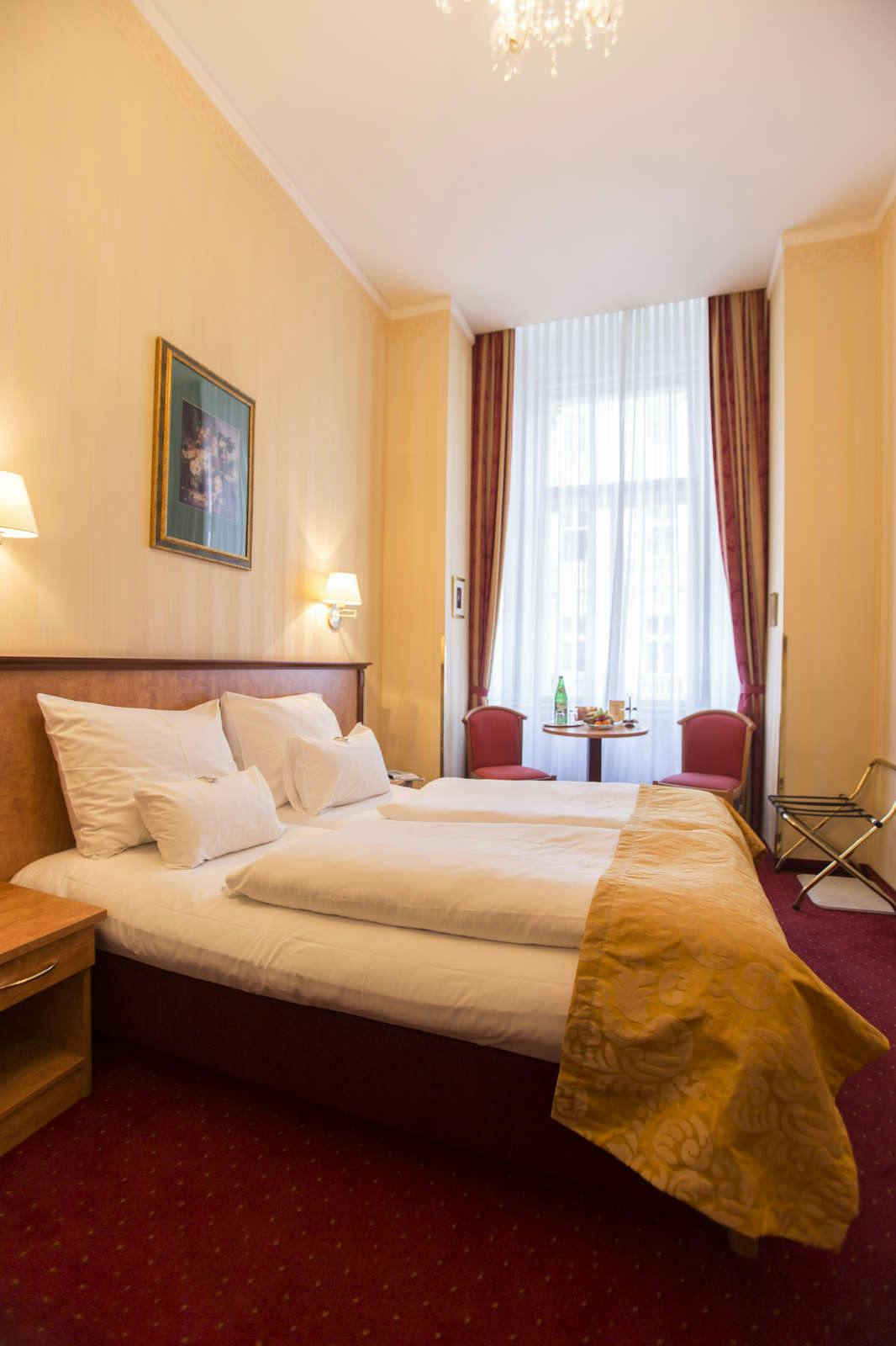 Hotel Opera Suites photo 1