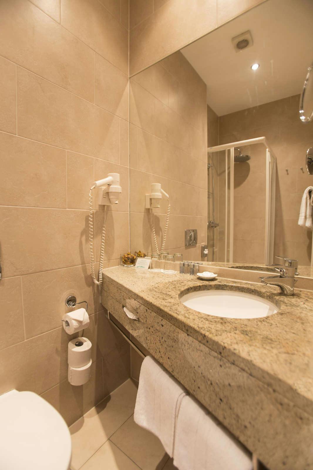 Hotel Opera Suites photo 4