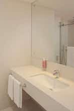 Hotel Rove Healthcare City photo 5