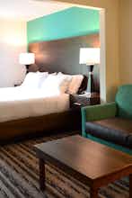 Hotel Holiday Inn Express Madison photo 2