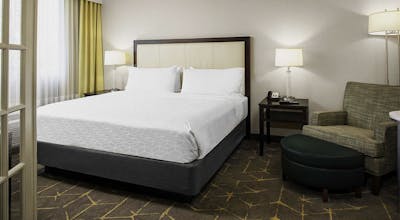 Holiday Inn & Suites Boston-Peabody, an IHG Hotel