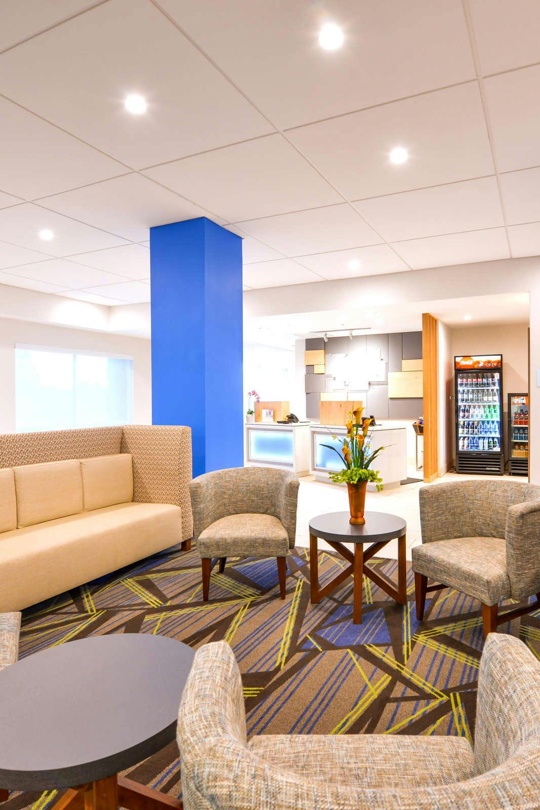 Hotel Holiday Inn Express Donaldsonville photo 5