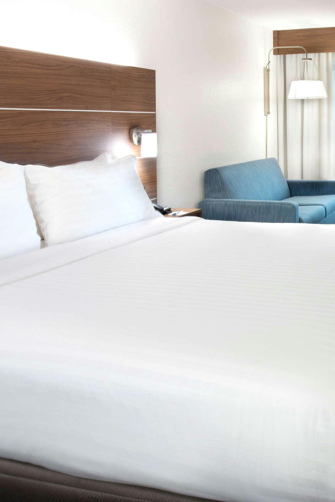 Hotel Holiday Inn Express Hilton Head Island photo 2