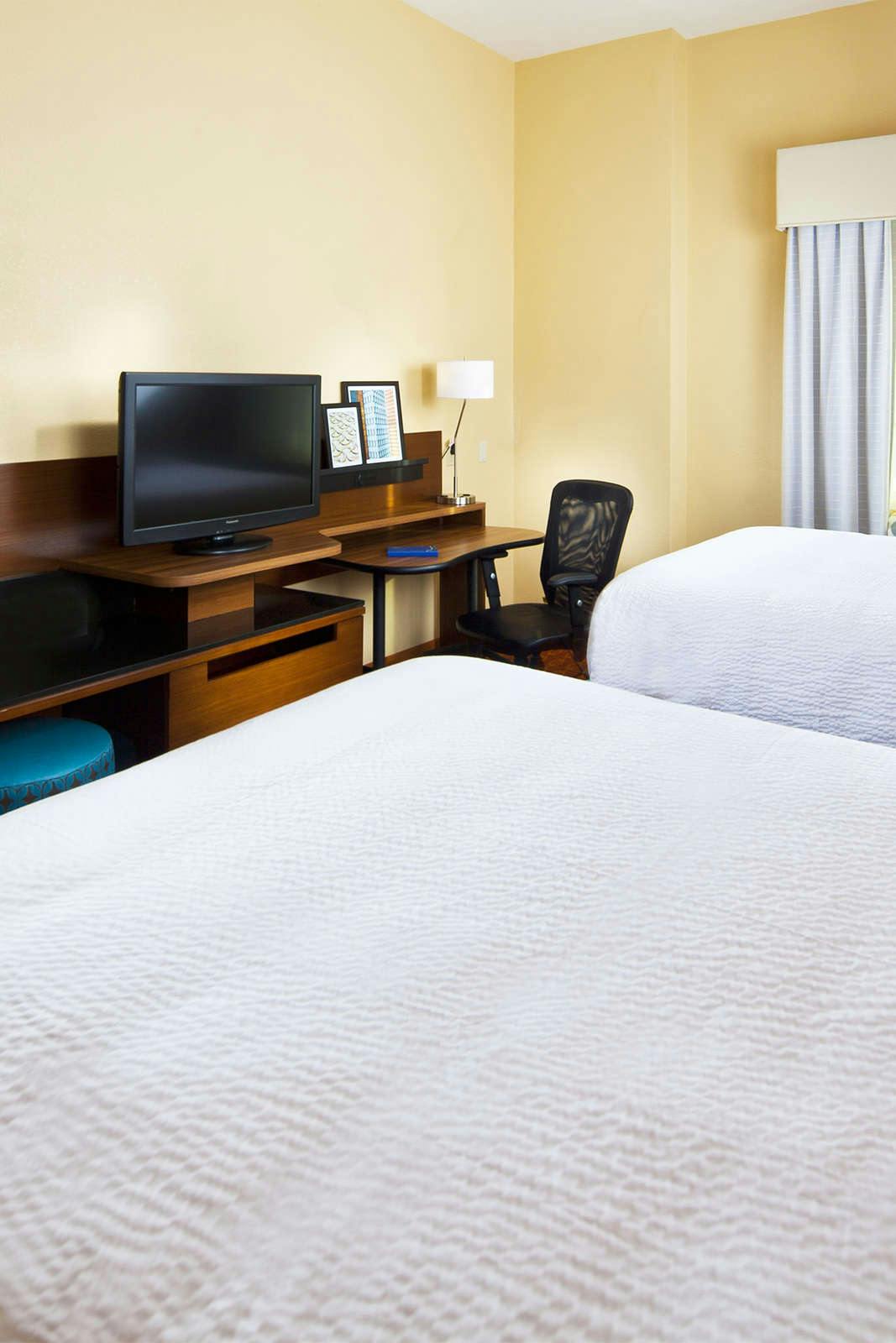 Hotel Fairfield Inn & Suites by Marriott Houston Hobby Airport photo 2