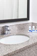Hotel Fairfield Inn & Suites by Marriott Houston Hobby Airport photo 5