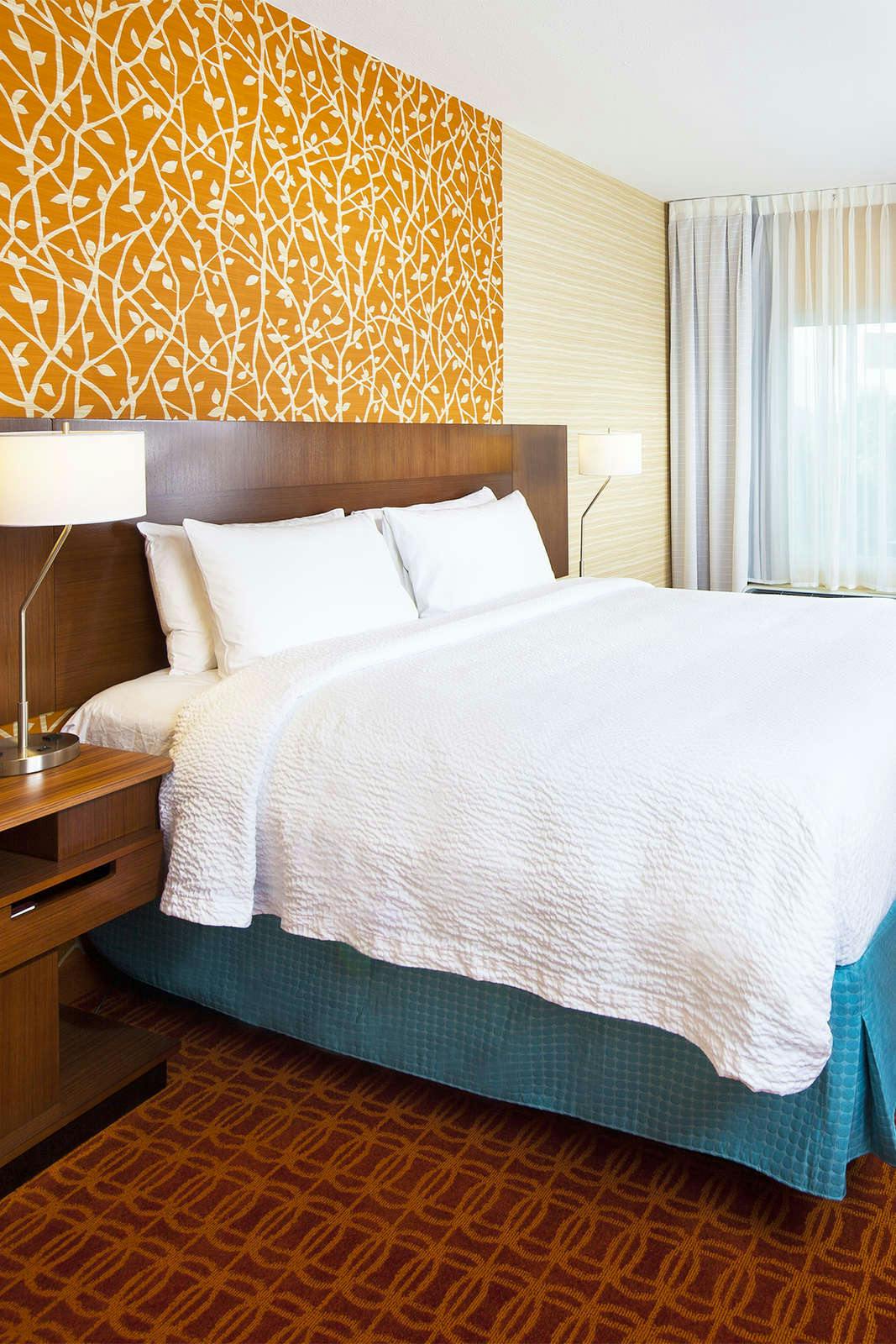 Hotel Fairfield Inn & Suites by Marriott Houston Hobby Airport photo 1