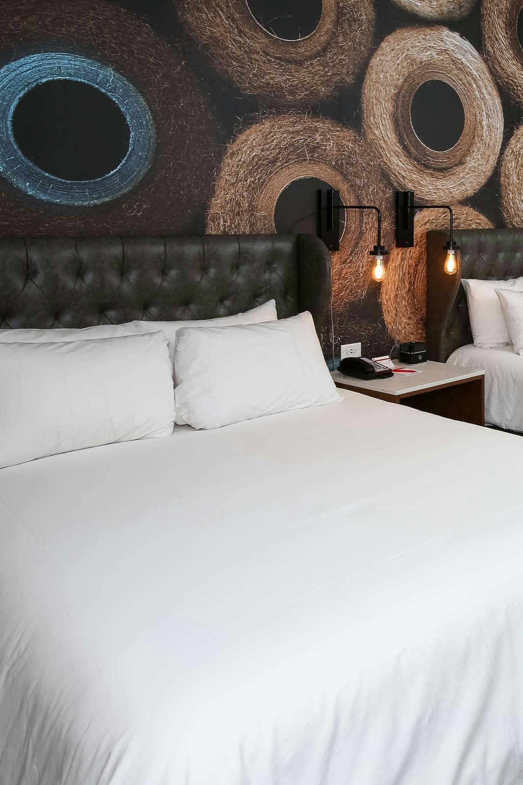 Hotel Hotel Indigo Naperville Riverwalk photo 5