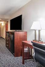 Hotel Holiday Inn Express & Suites Philadelphia - Mt. Laurel photo 5