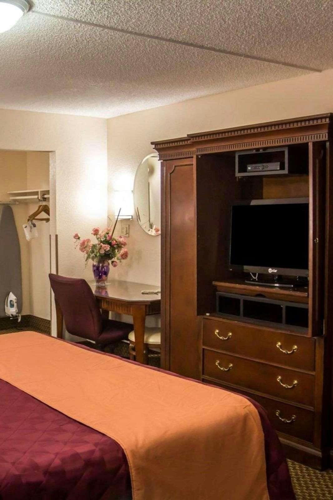 Hotel Rodeway Inn On Historic Route 66 photo 2