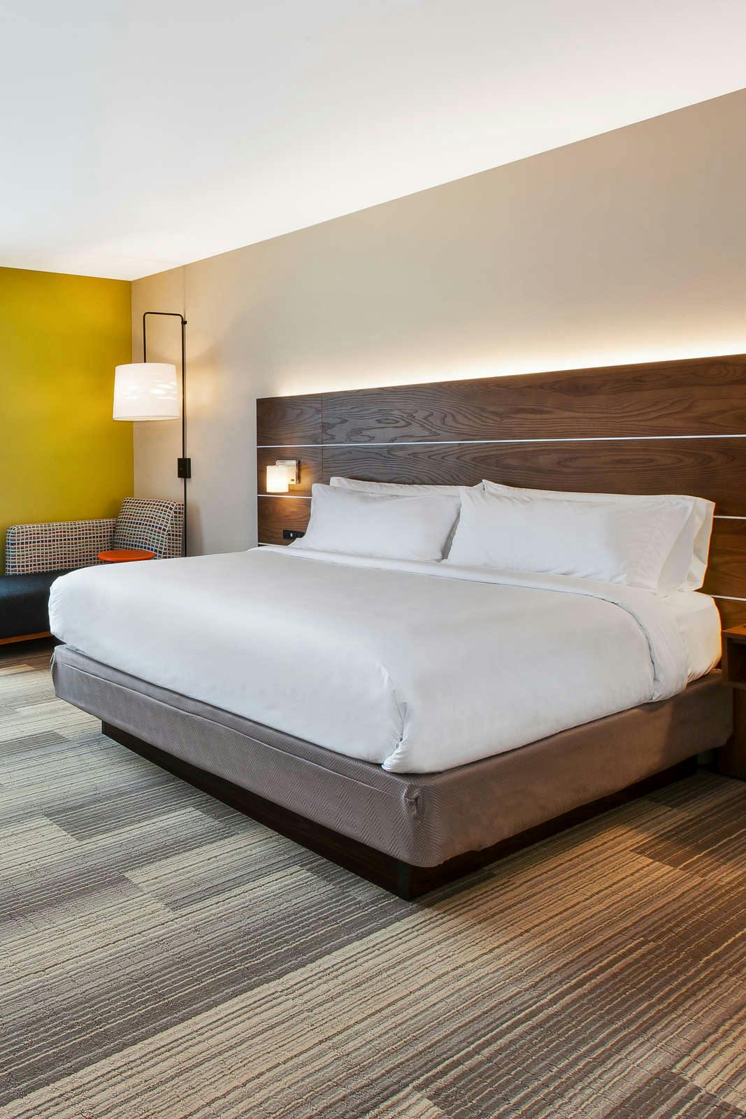 Hotel Holiday Inn Express & Suites South Hill photo 2