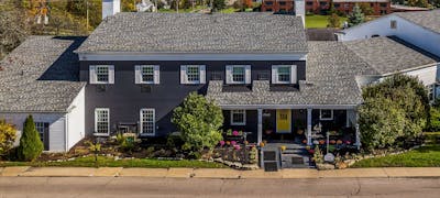 Aurora Inn Hotel