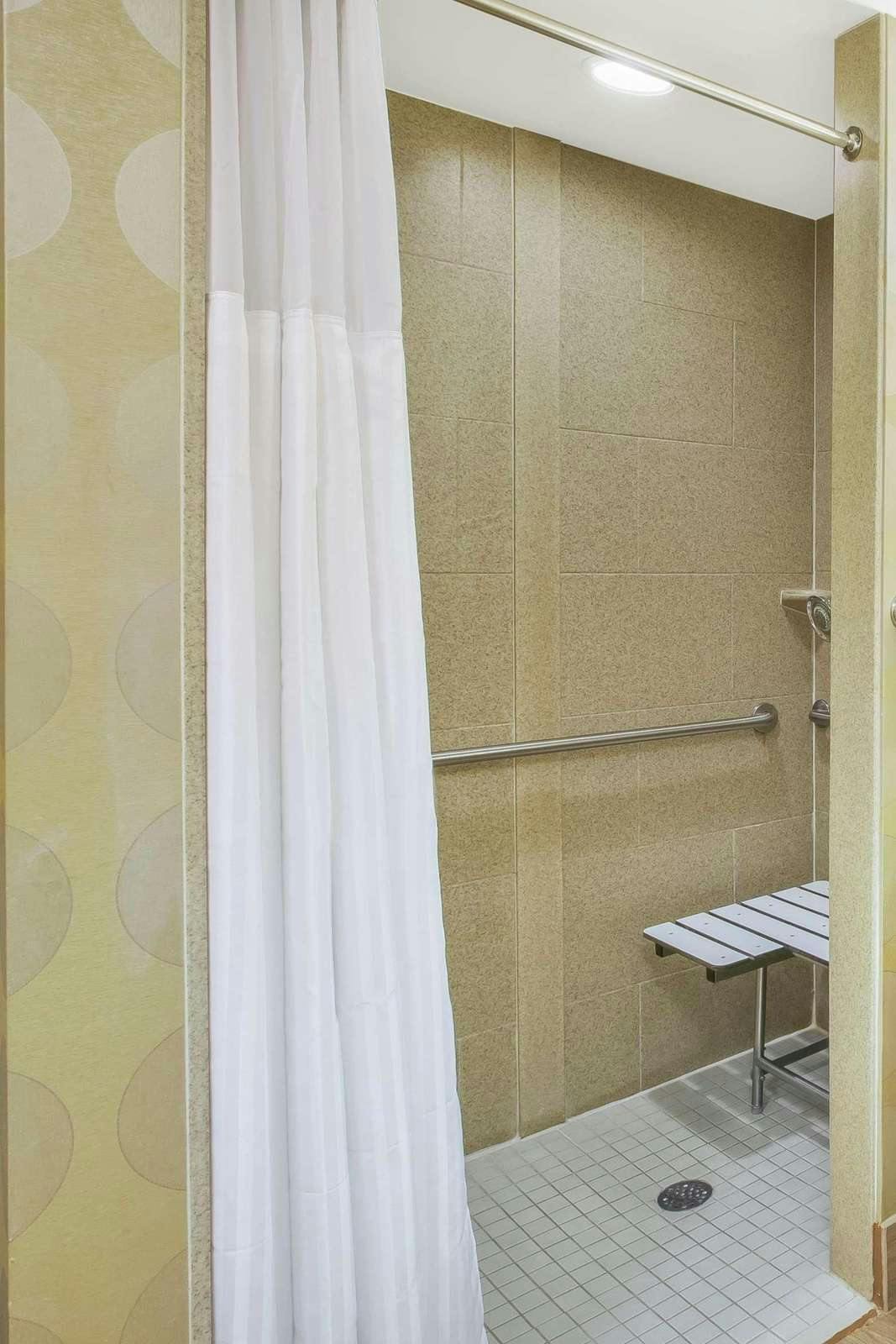 Hotel Hilton Garden Inn Ann Arbor photo 5