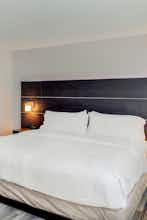 Hotel Holiday Inn Express Newberg - Wine Country photo 2