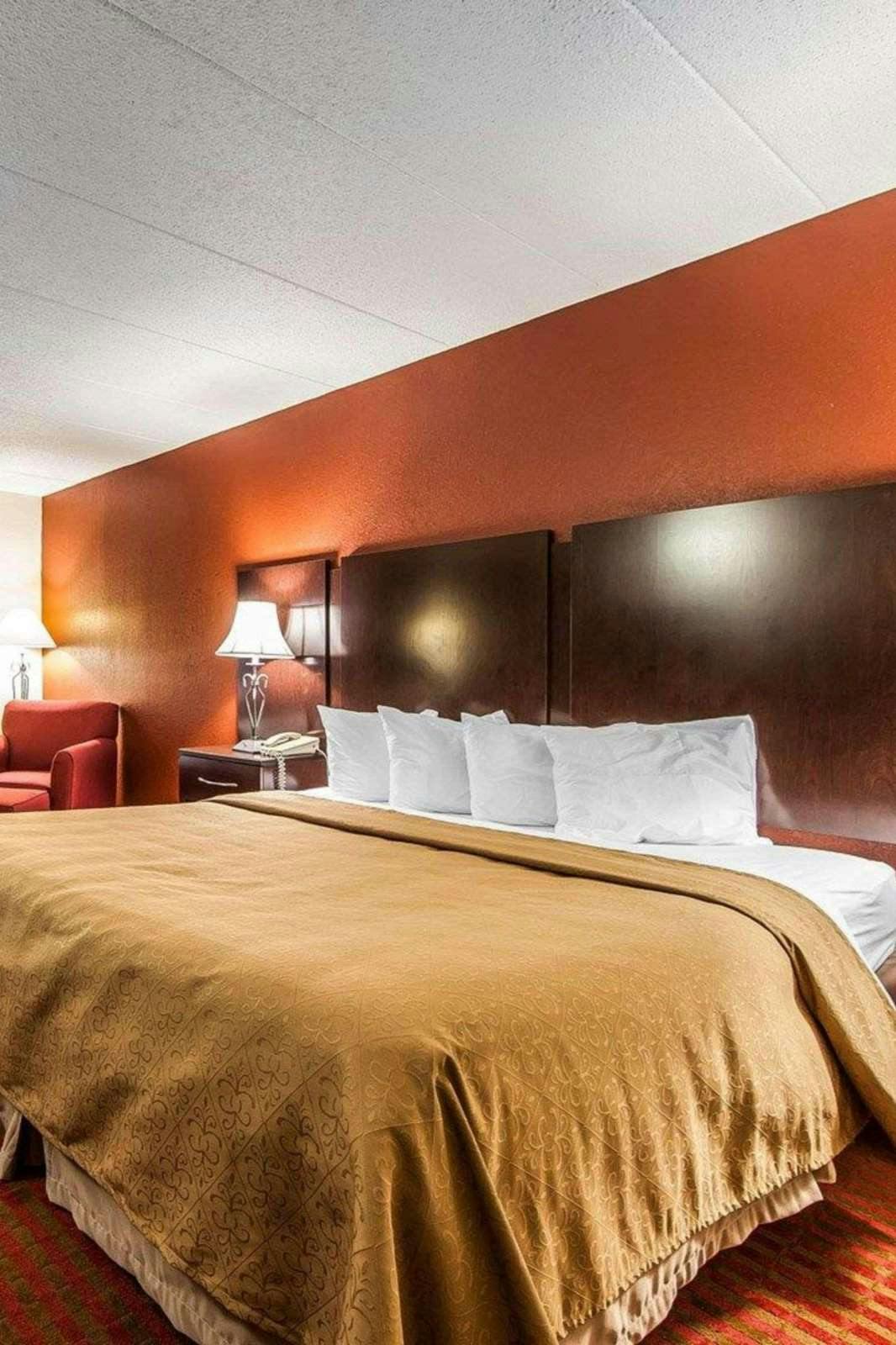 Hotel Wingate by Wyndham Marietta Conference Center photo 2