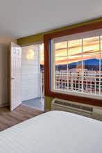 Hotel Holiday Inn Express & Suites Pigeon Forge - Sevierville photo 4