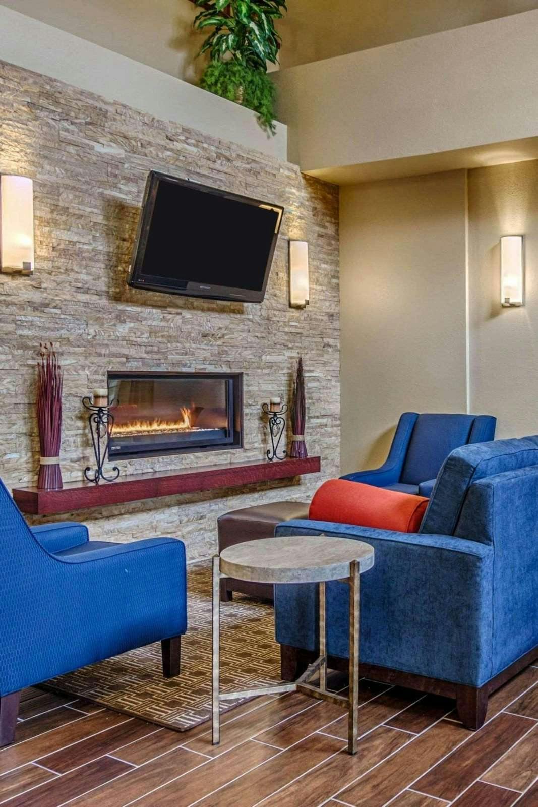 Hotel Comfort Inn & Suites Grafton - Cedarburg photo 3