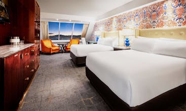 Mandalay Bay, Las Vegas - HotelTonight