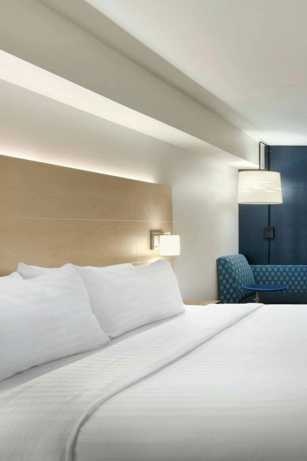 Hotel Holiday Inn Express Williamsburg Busch Gardens Area photo 2