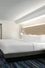 Hotel Holiday Inn Express Williamsburg Busch Gardens Area photo 1