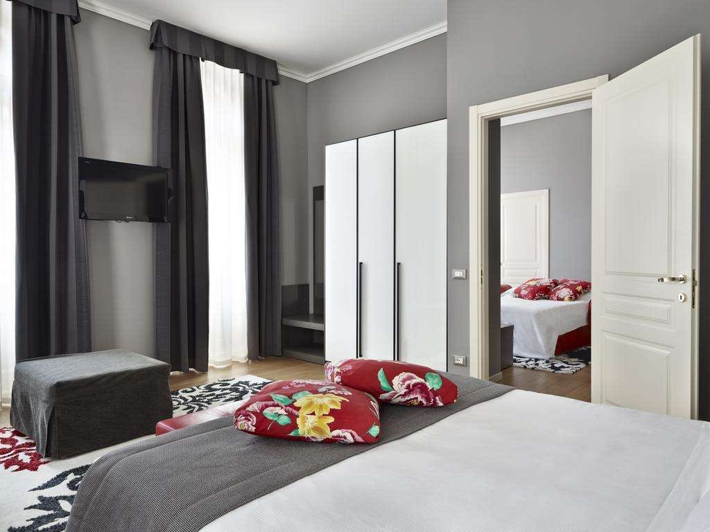 Hotel Palace Suite photo 2