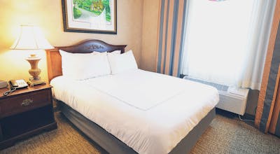 Irish Cottage Inn & Suites